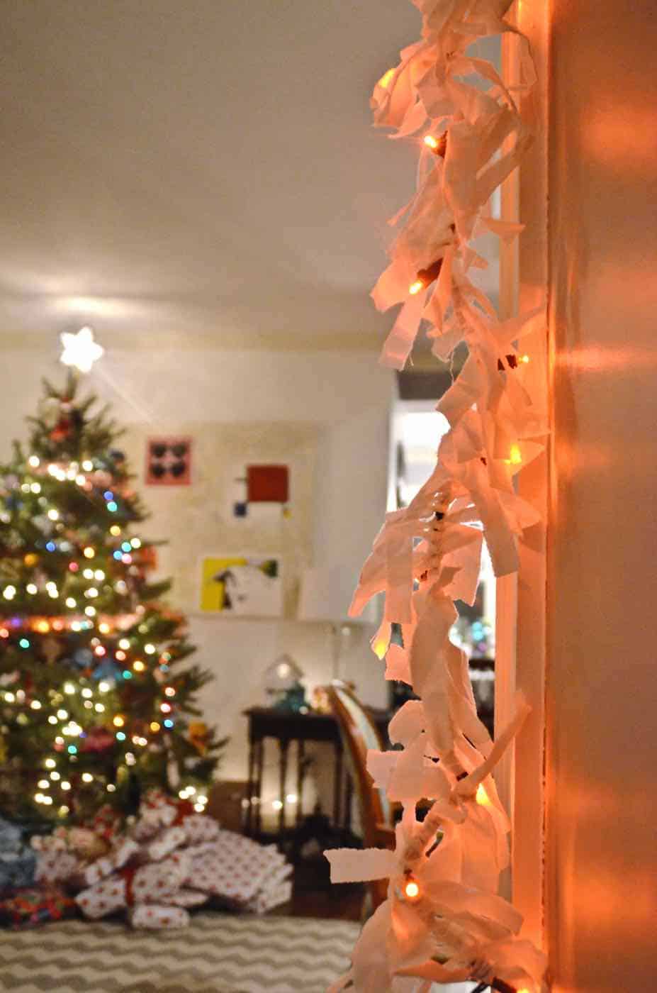 Turn an old sheet into this fun repurposed Christmas garland.