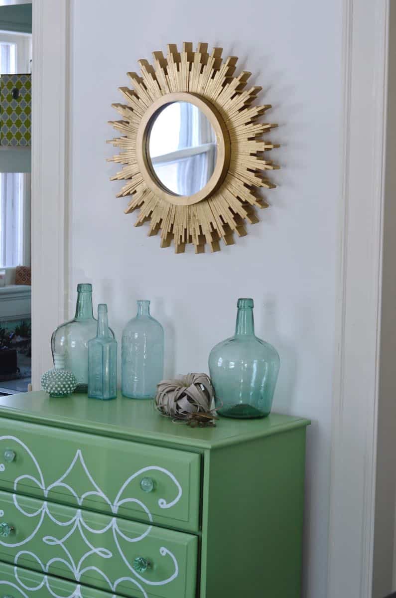 How to create a DIY sunburst mirror out of wood shims.