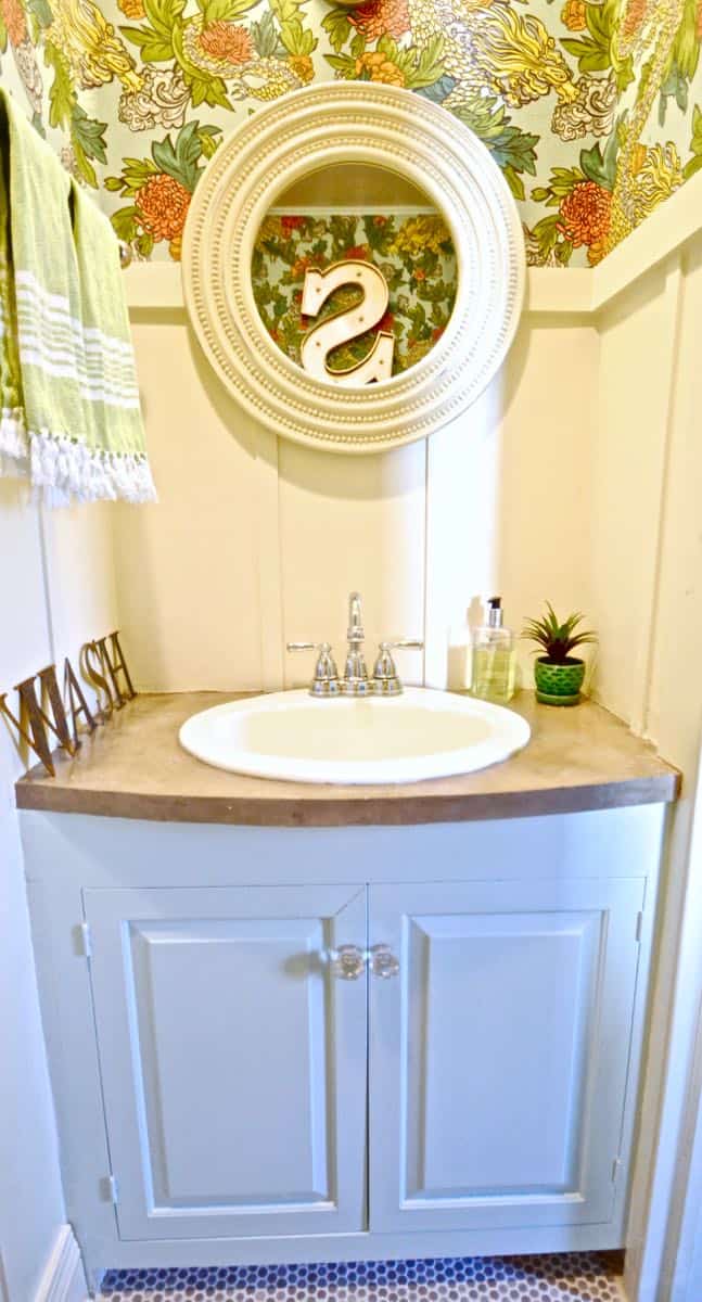 Budget Powder room makeover