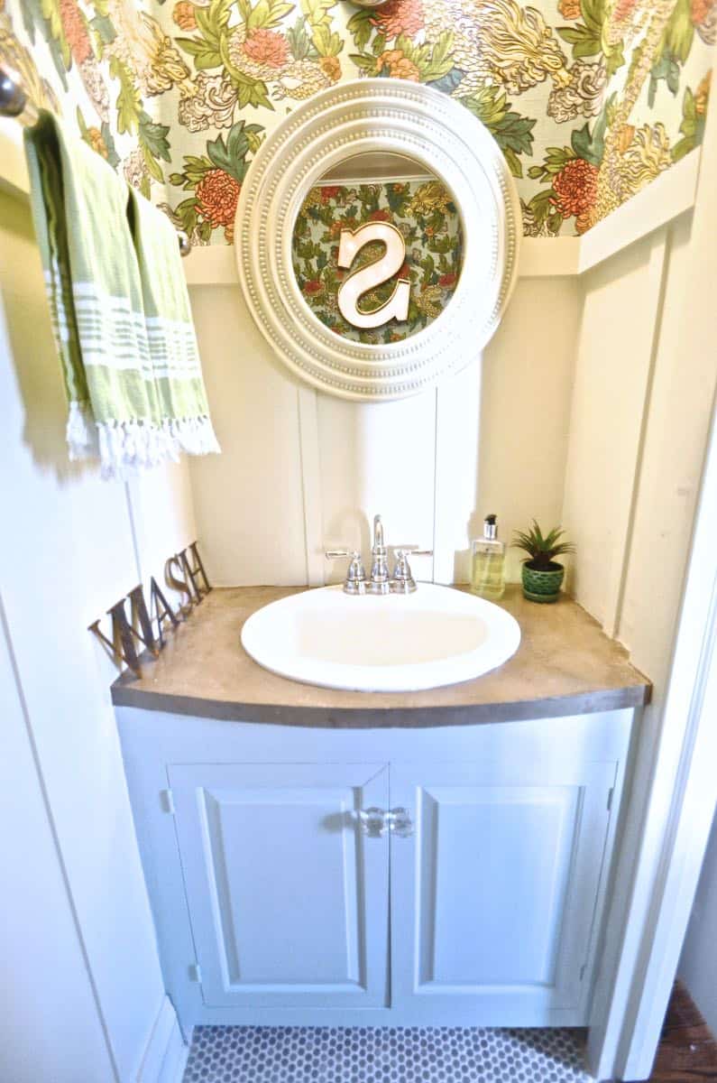 Budget Powder room makeover