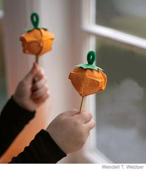 10 super simple kids crafts that will help you survive this Thanksgiving.
