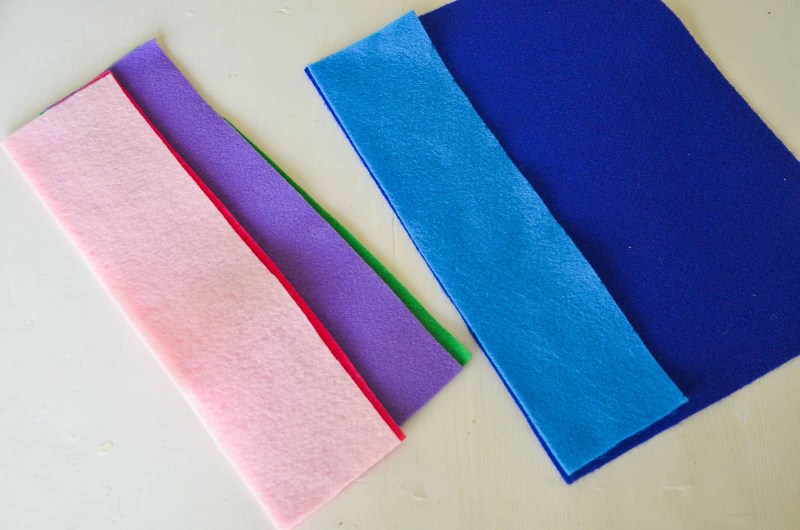 cut 3-inch strips of felt