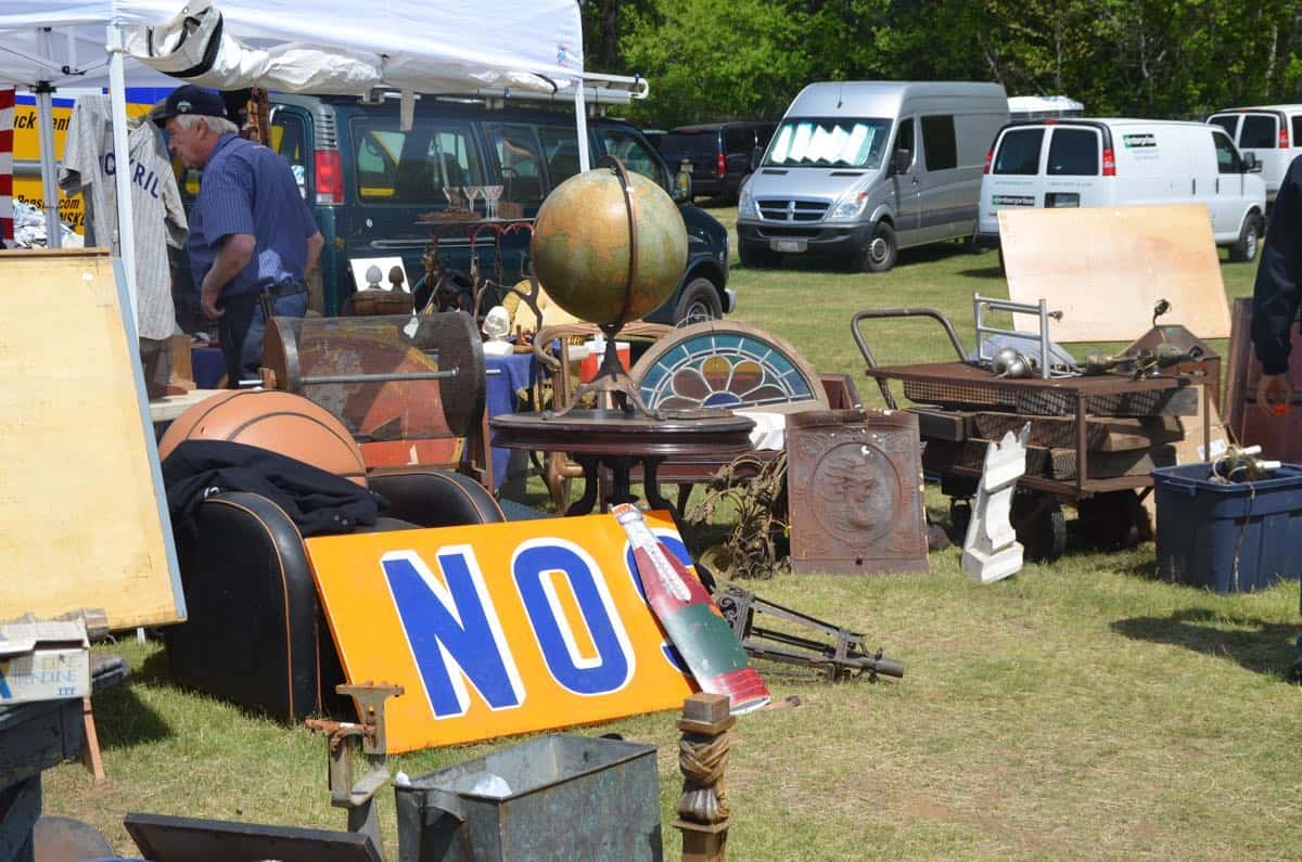 See what it's like to be on the show flea market flip? 