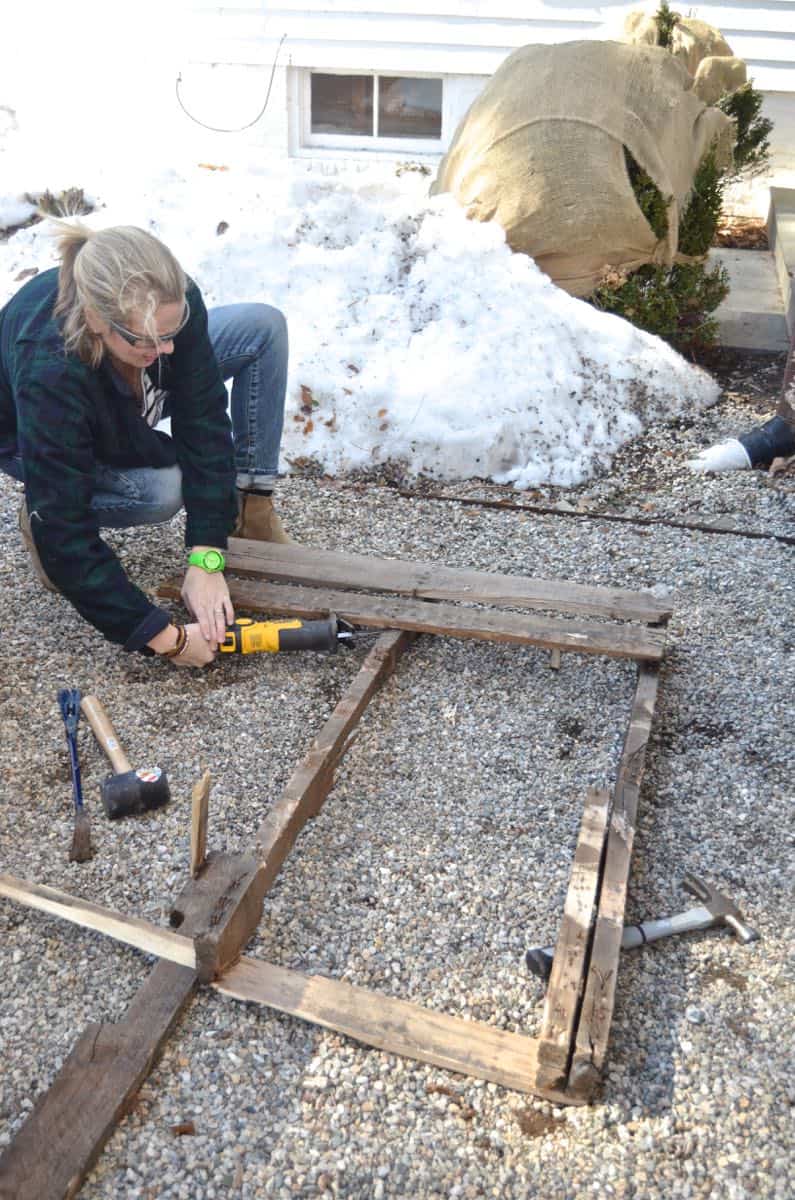 Learn how to break down a pallet to use the reclaimed wood for rustic projects.