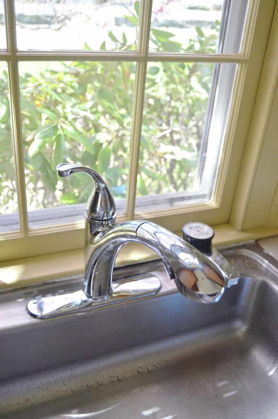 how to replace a faucet... it's not that hard!