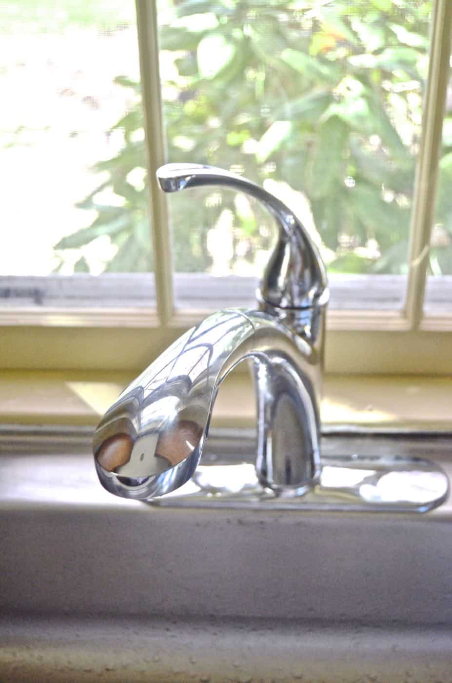 how to replace a faucet... it's not that hard!