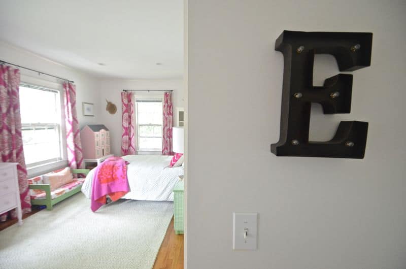 Light up Letter Fuchsia Room