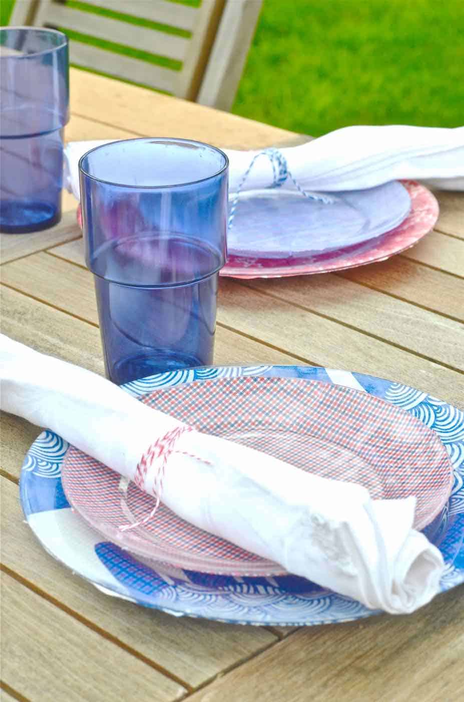 patriotic plates... DIY picnic chargers