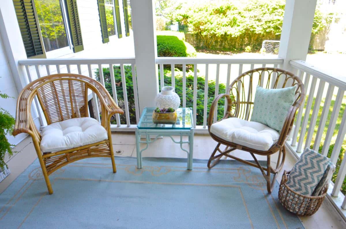 porch makeover on a budget using DIY and thrifted finds