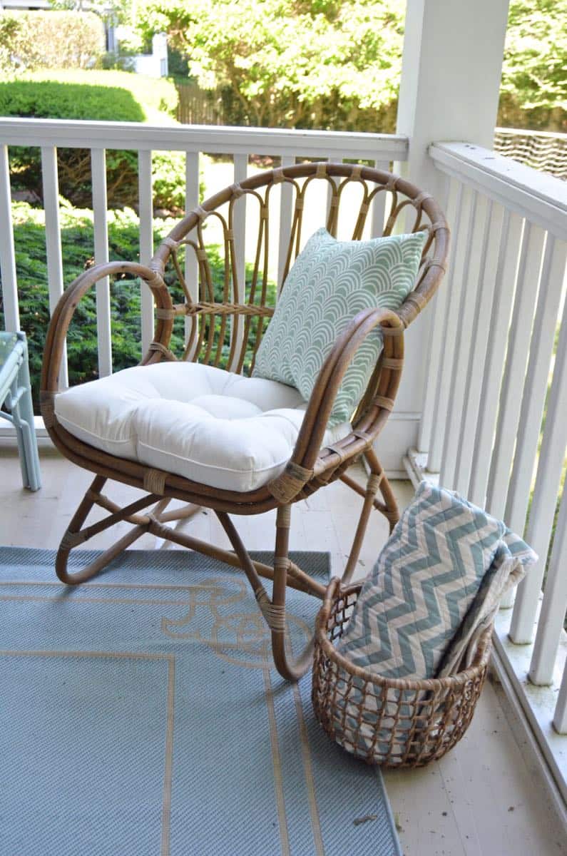 porch makeover on a budget using DIY and thrifted finds