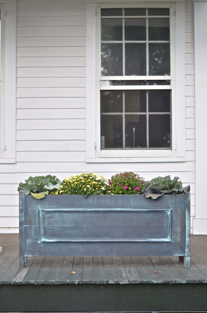 DIY wooden metallic planters with faux painting technique.