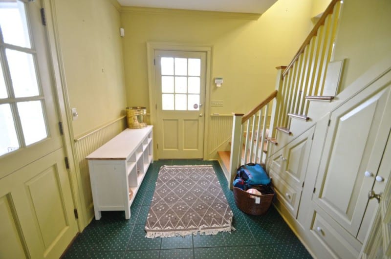 mudroom before paint