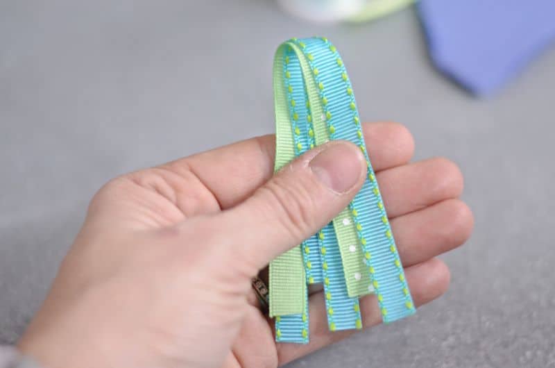 fold ribbon in half