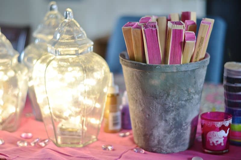 Fun arts and crafts birthday party with colorful decorations.