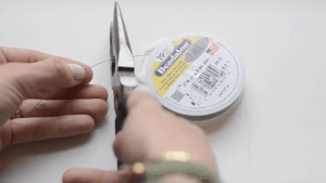 cut the wire for the napkin ring