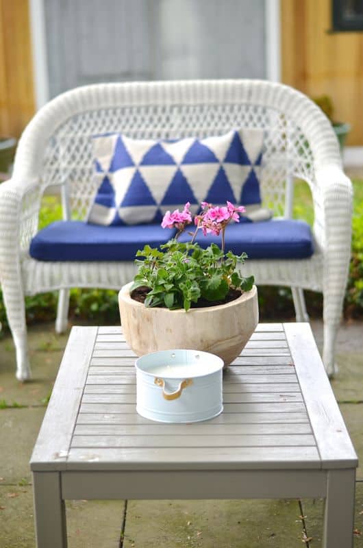 How to decorate a patio with mixed and matched eclectic furniture.