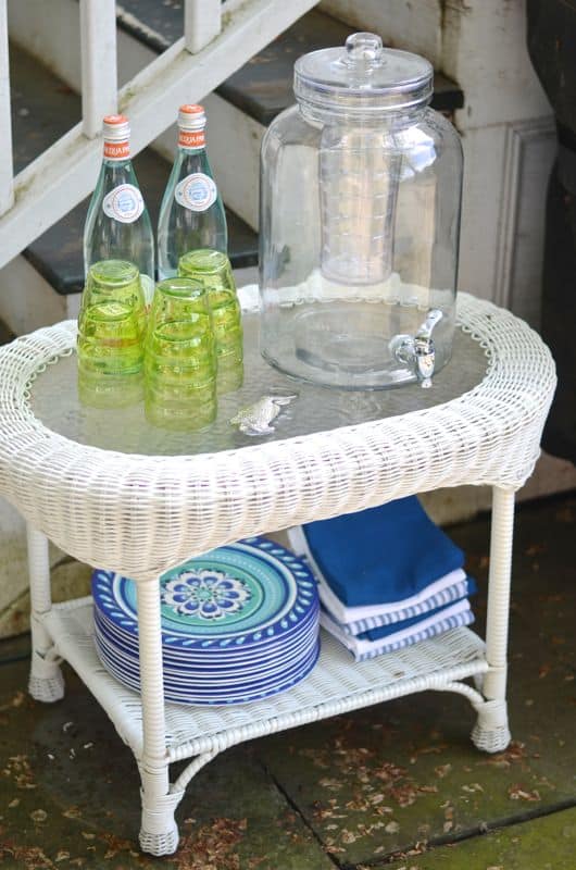 How to decorate a patio with mixed and matched eclectic furniture.