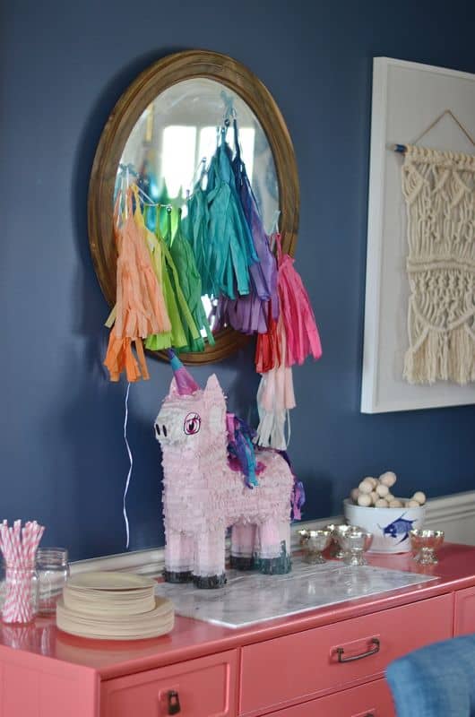 Fun arts and crafts birthday party with colorful decorations.