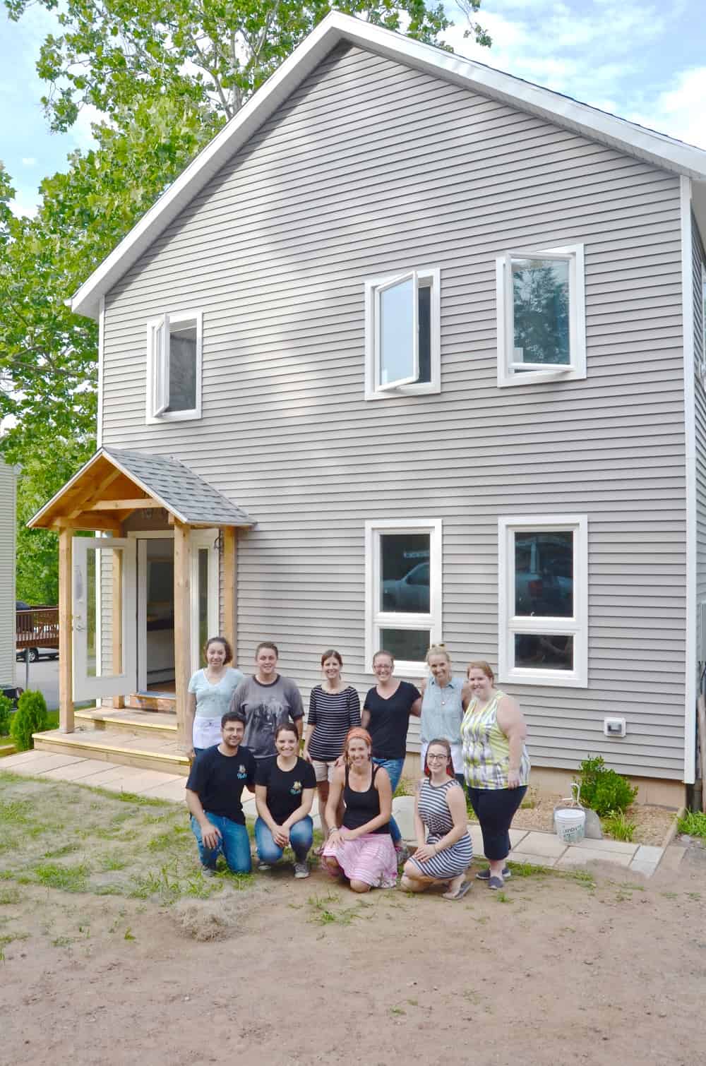 A group of bloggers come together to design and decorate a Habitat for Humanity house.