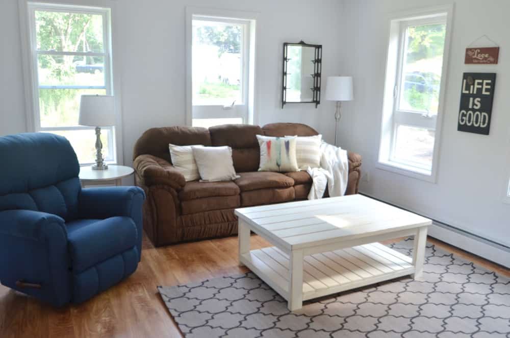 A group of bloggers come together to design and decorate a Habitat for Humanity house.