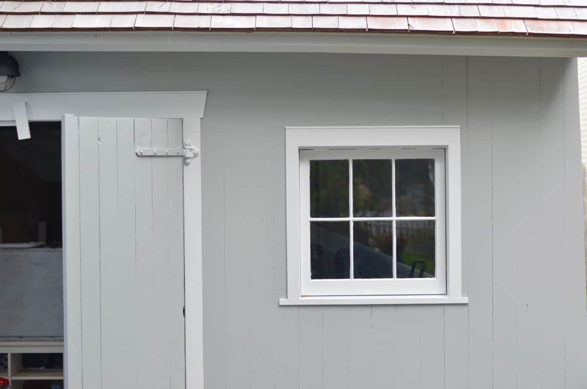 Backyard shed update- DIY window boxes.