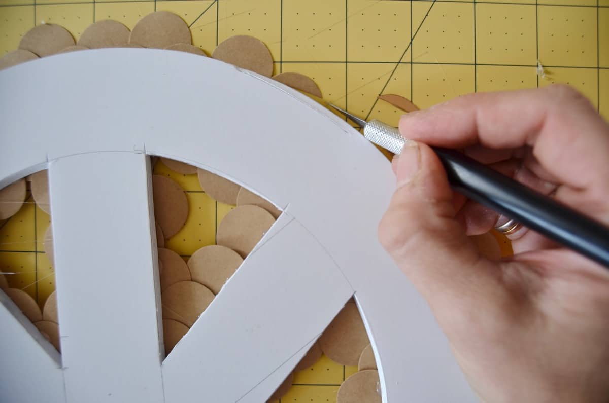 DIY bloggers transform basic craft store peace signs into Peace Love and DIY creativity.