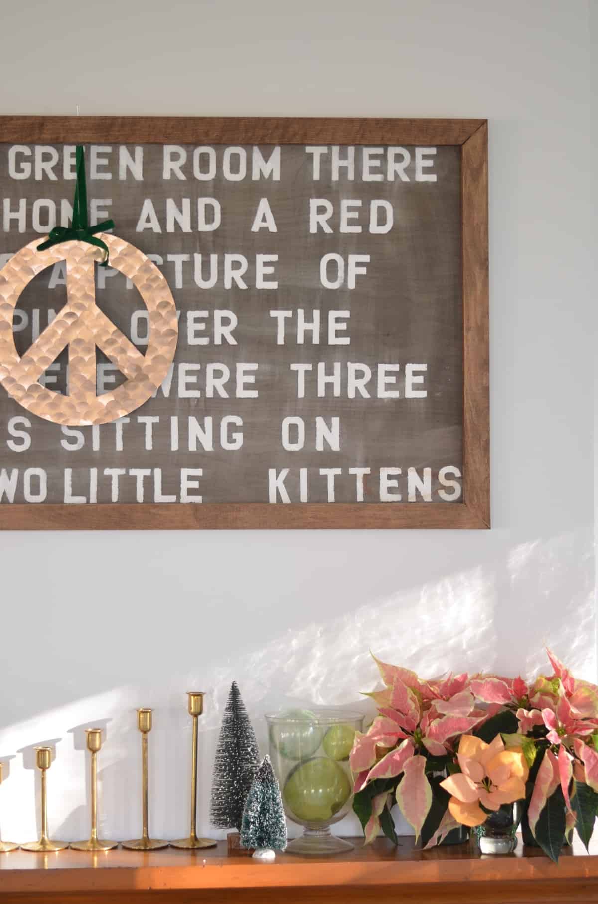 DIY bloggers transform basic craft store peace signs into Peace Love and DIY creativity.