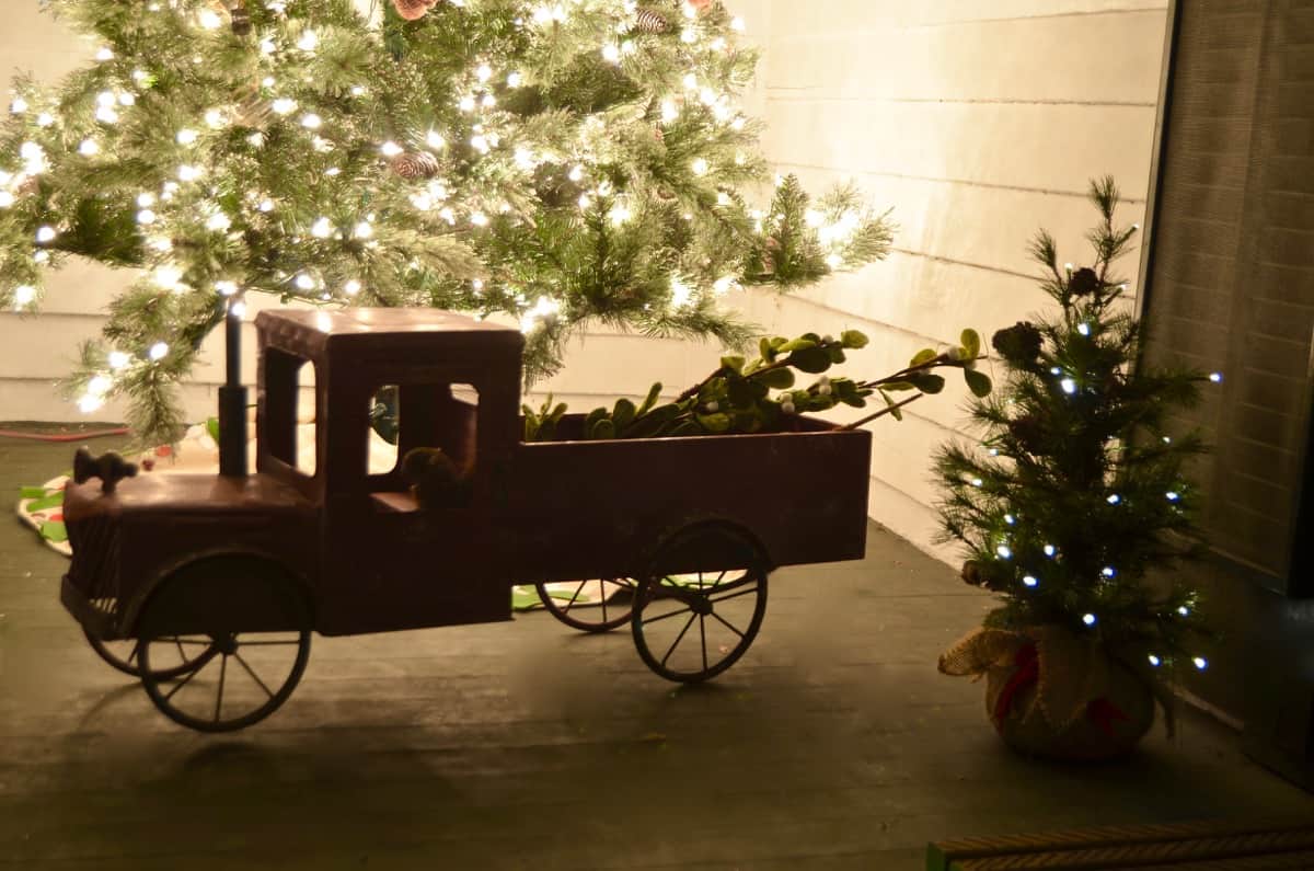 Decorating our New England front porch for Christmas, Connecticut Style.