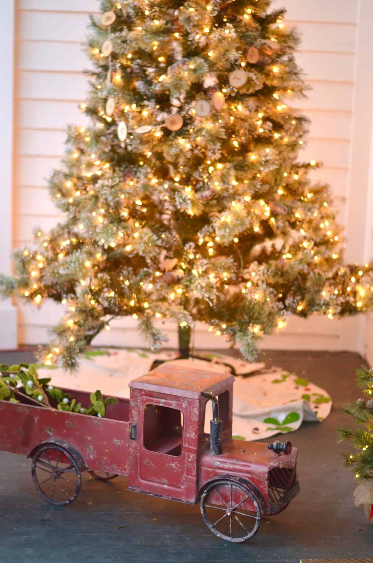 Decorating our New England front porch for Christmas, Connecticut Style.