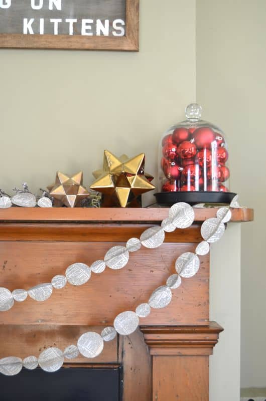Easy and inexpensive paper garland... make this for under $1 and decorate your entire room!