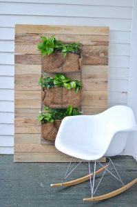 DIY Pallet wood wall planter