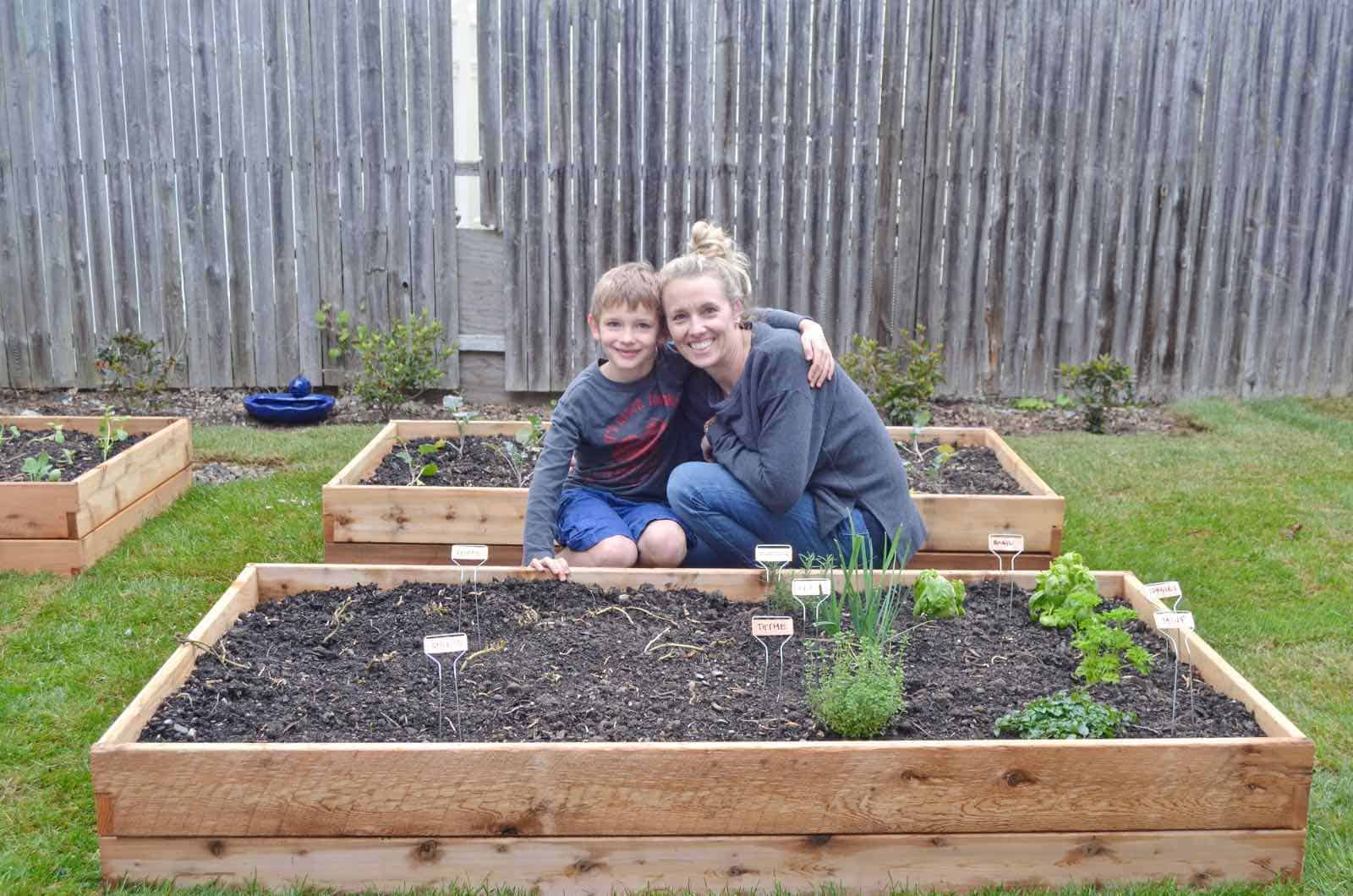 How to design a cool and functional raised garden bed.