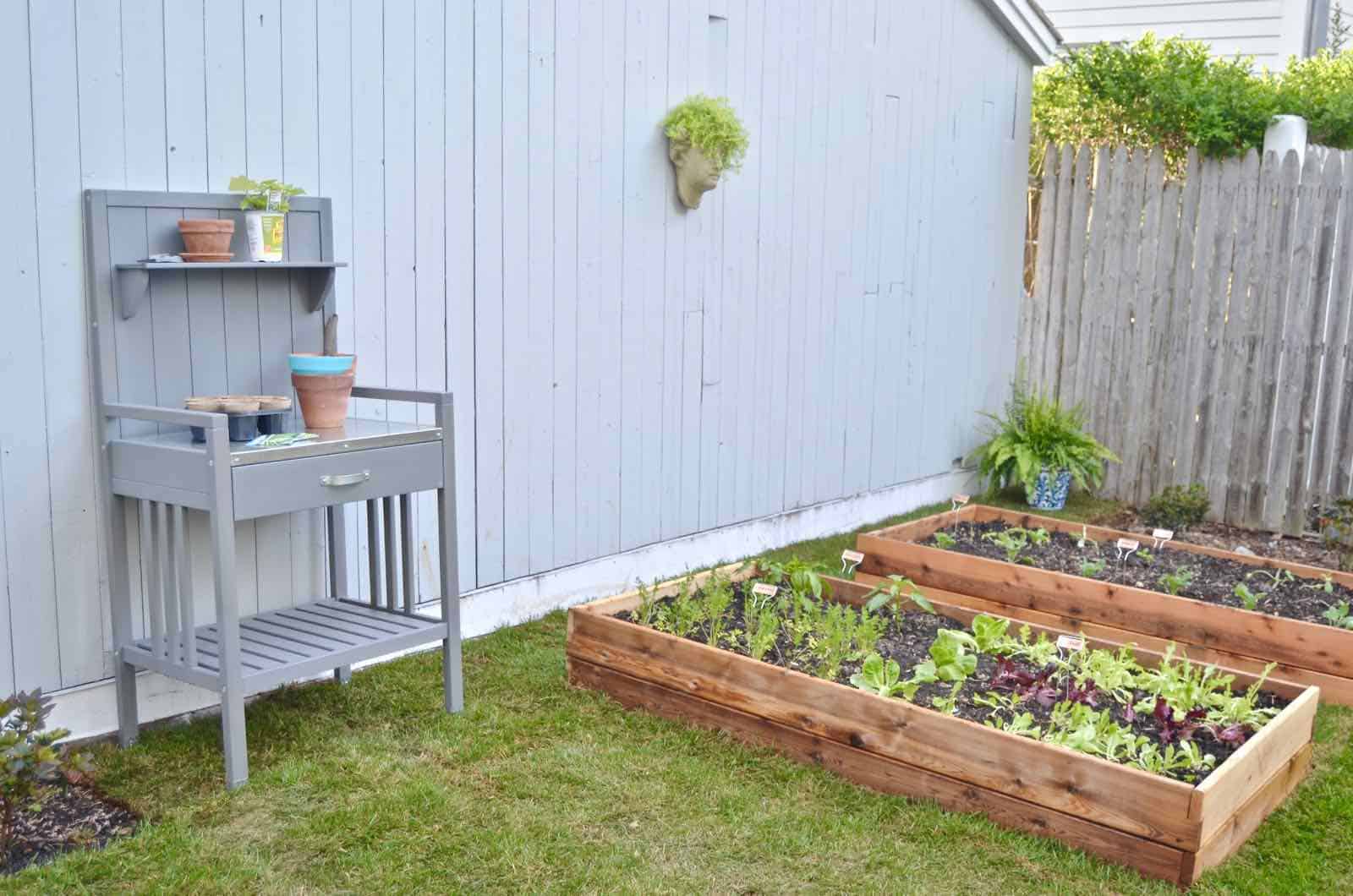 How to design a cool and functional raised garden bed.