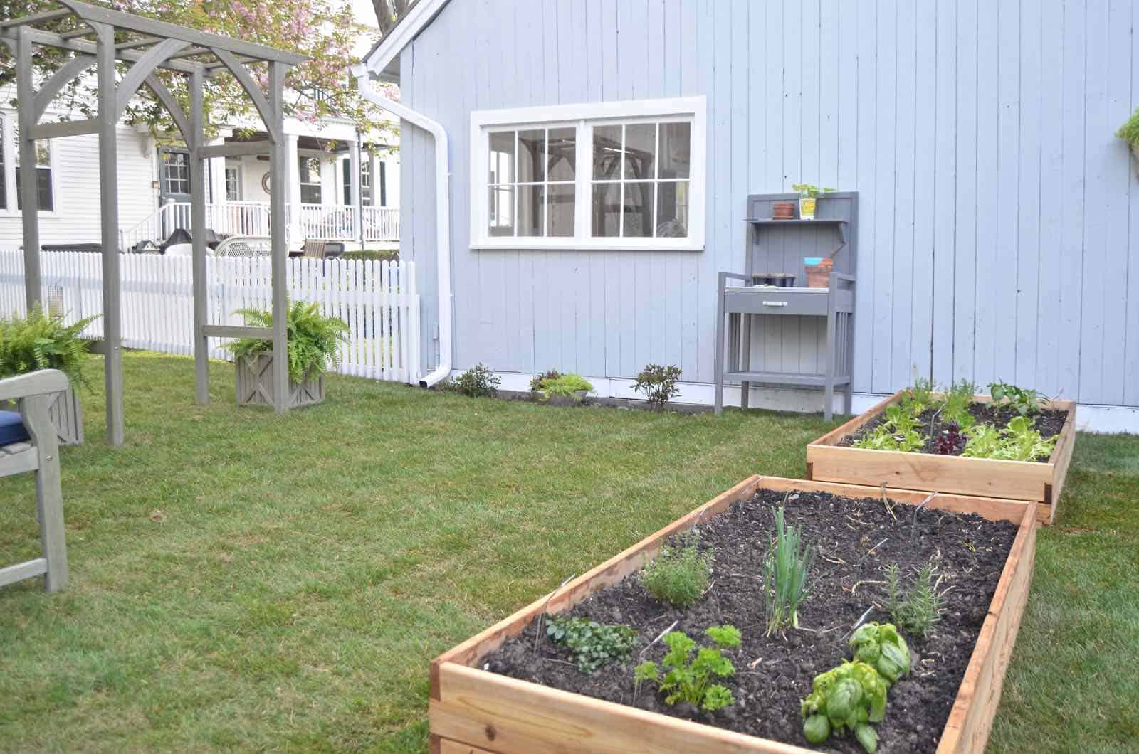 How to design a cool and functional raised garden bed.