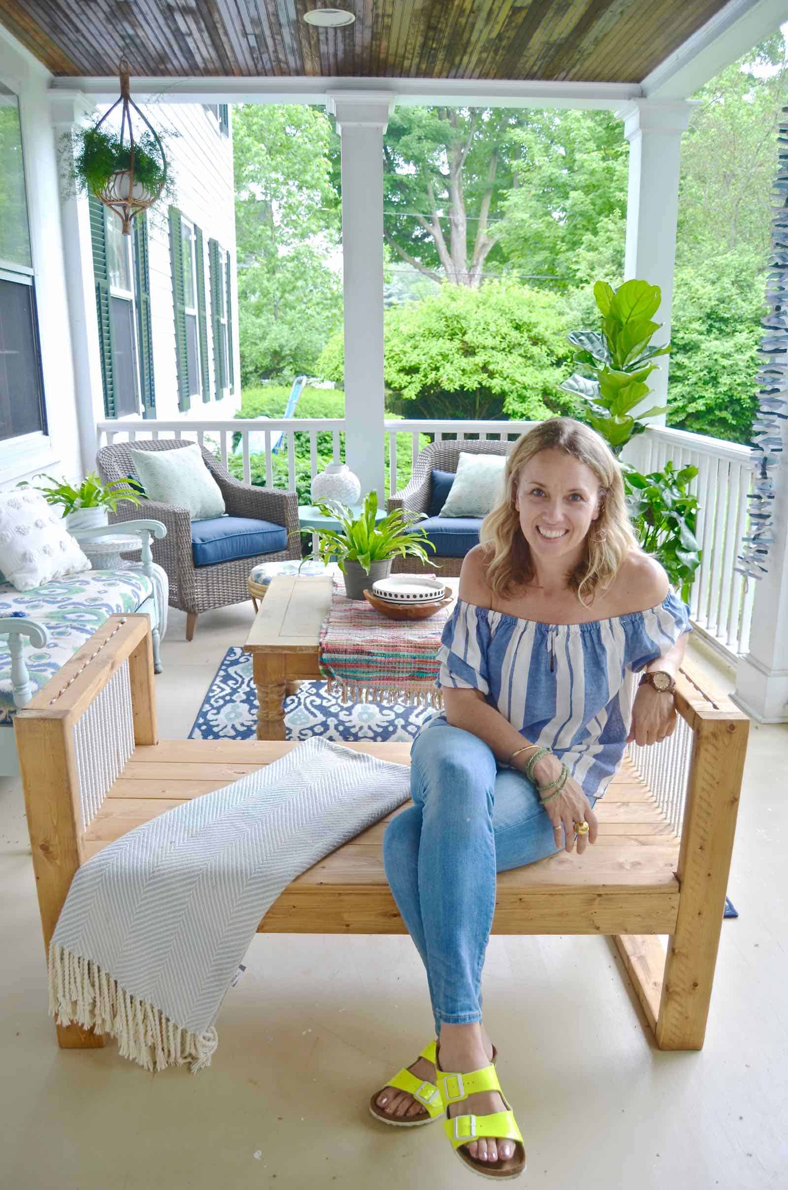 DIY bench made out of 2x4s with chic rope detail