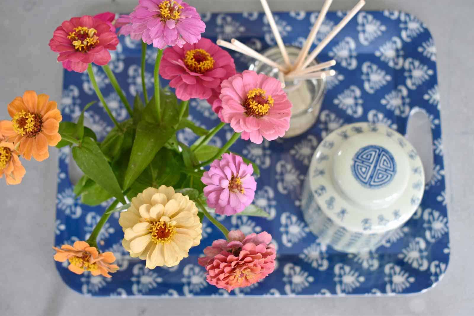 coffee table tray to organize clutter