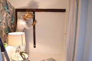 draw a guide line for the wallpaper