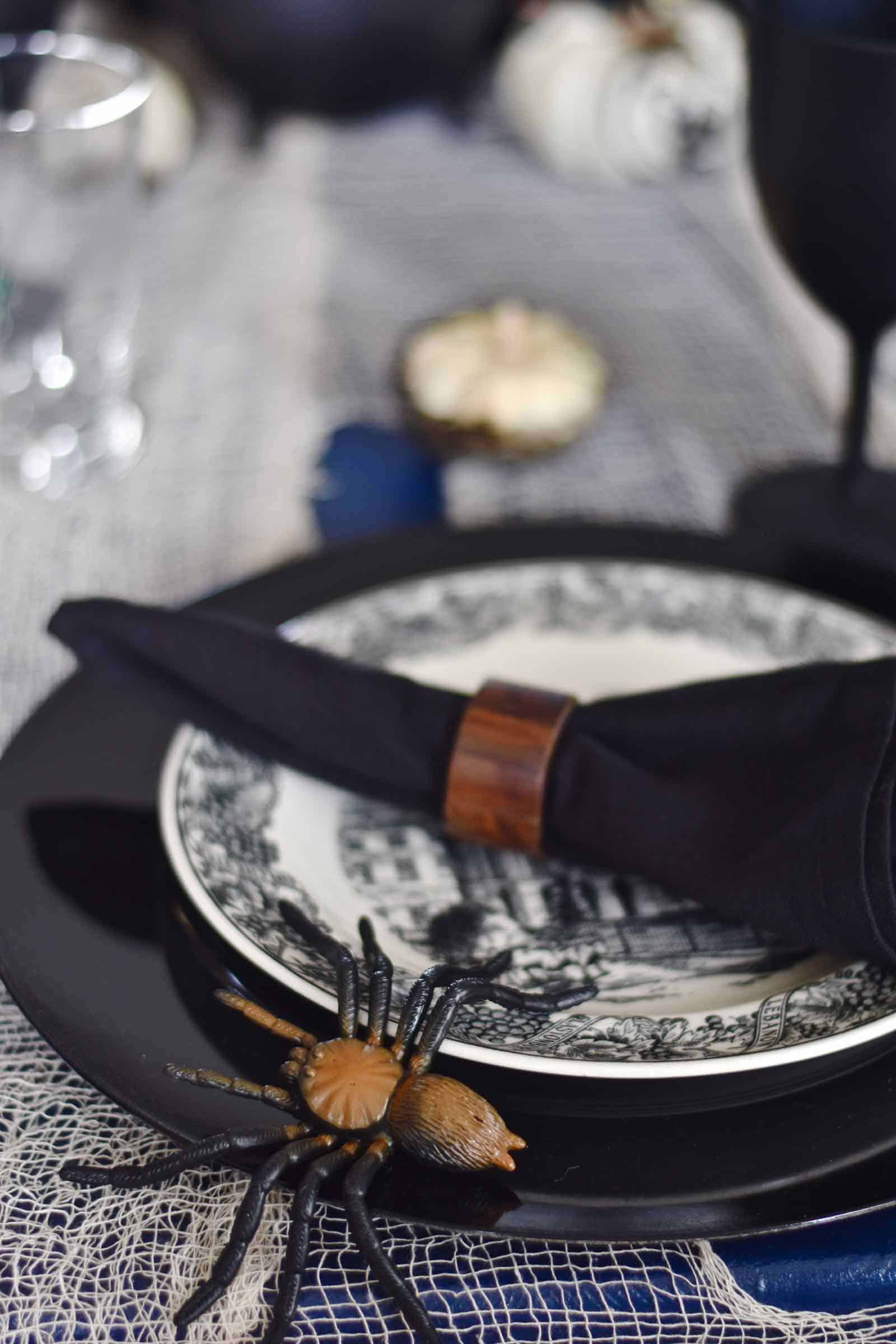 black and white table setting