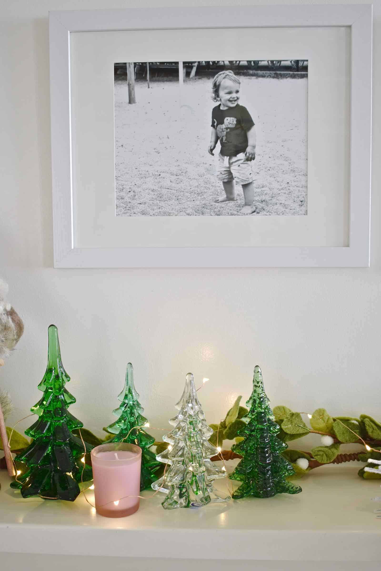 details of christmas mantle