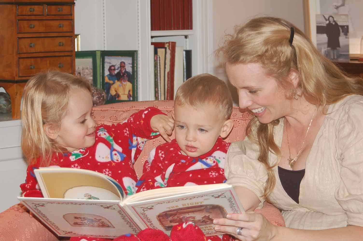 reading the night before christmas