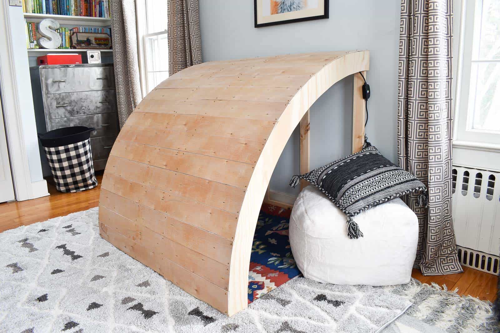 reading nook for Oliver's Room