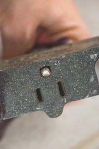 broken 3 prong plug