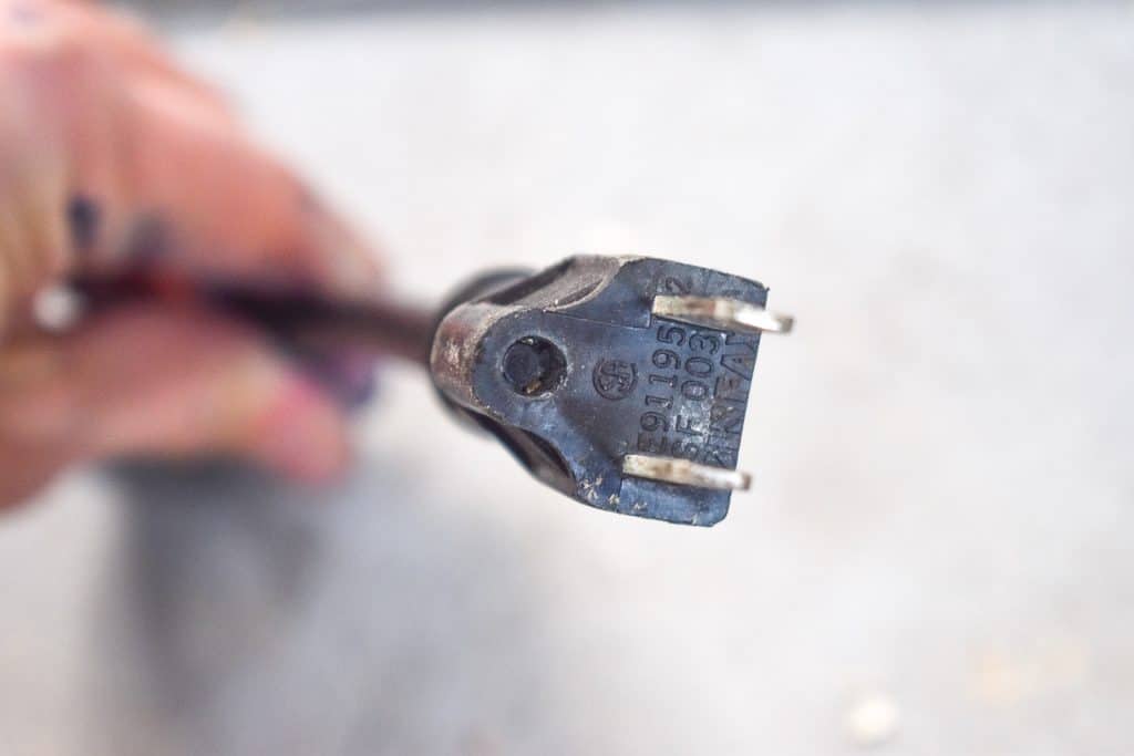 How To Fix Loose Plug Prongs