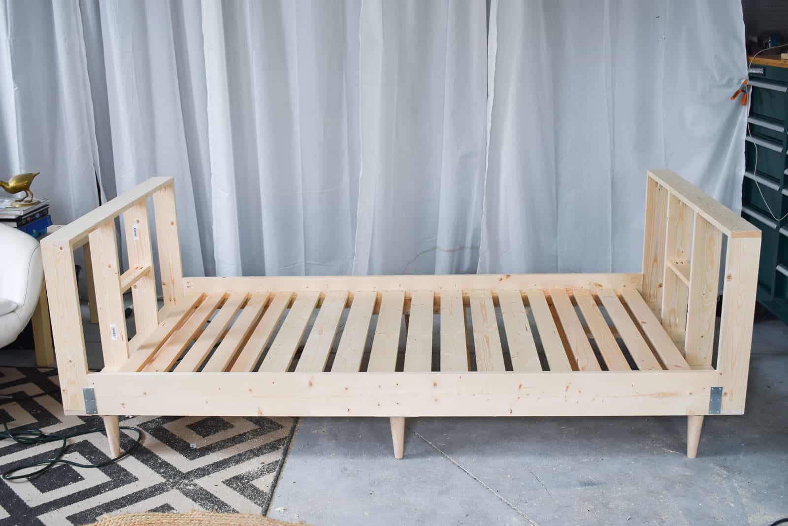 Daybed frame deals