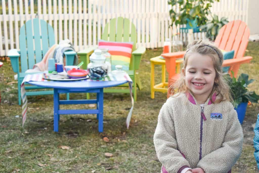 easy outdoor furniture and s'mores