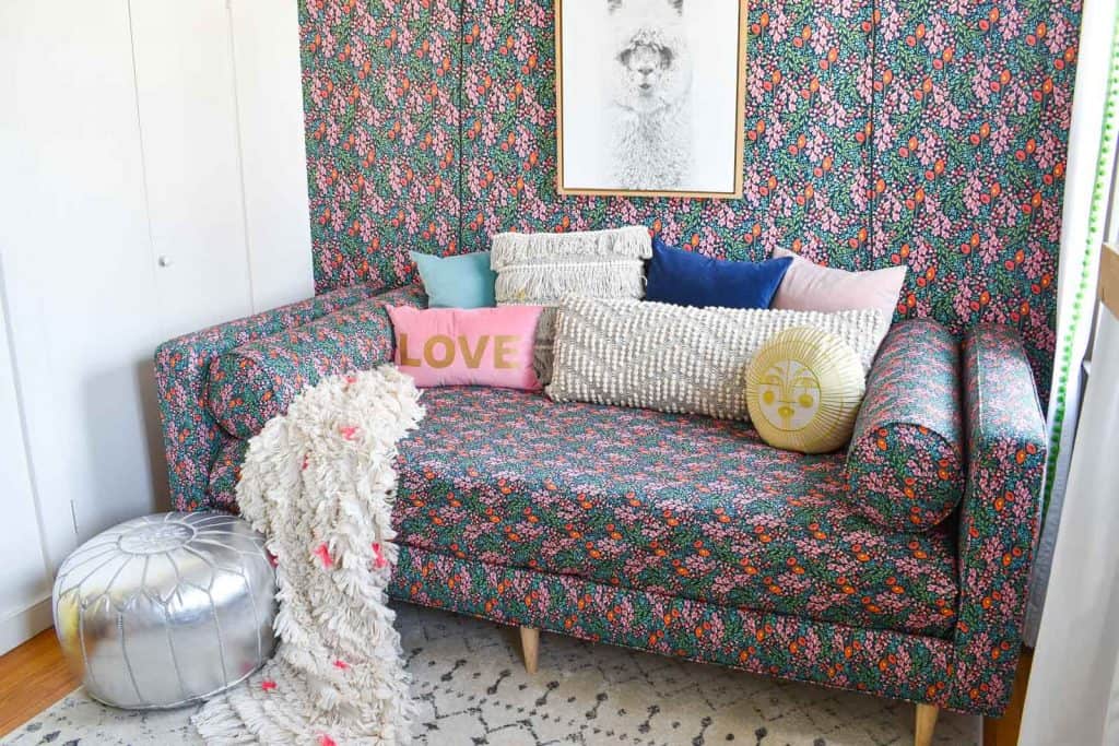 throw pillows on the daybed