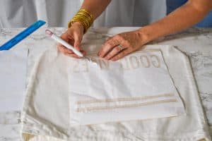 remove vinyl scraps from stencil
