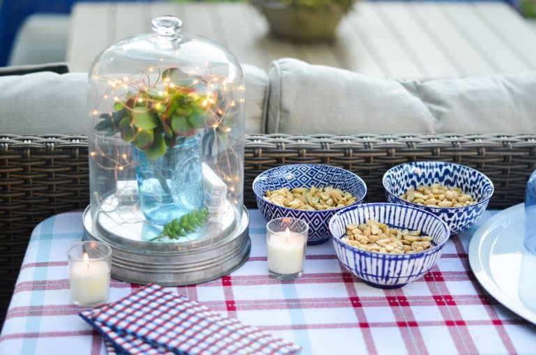 Red, White and Blue Decor for a Backyard Party