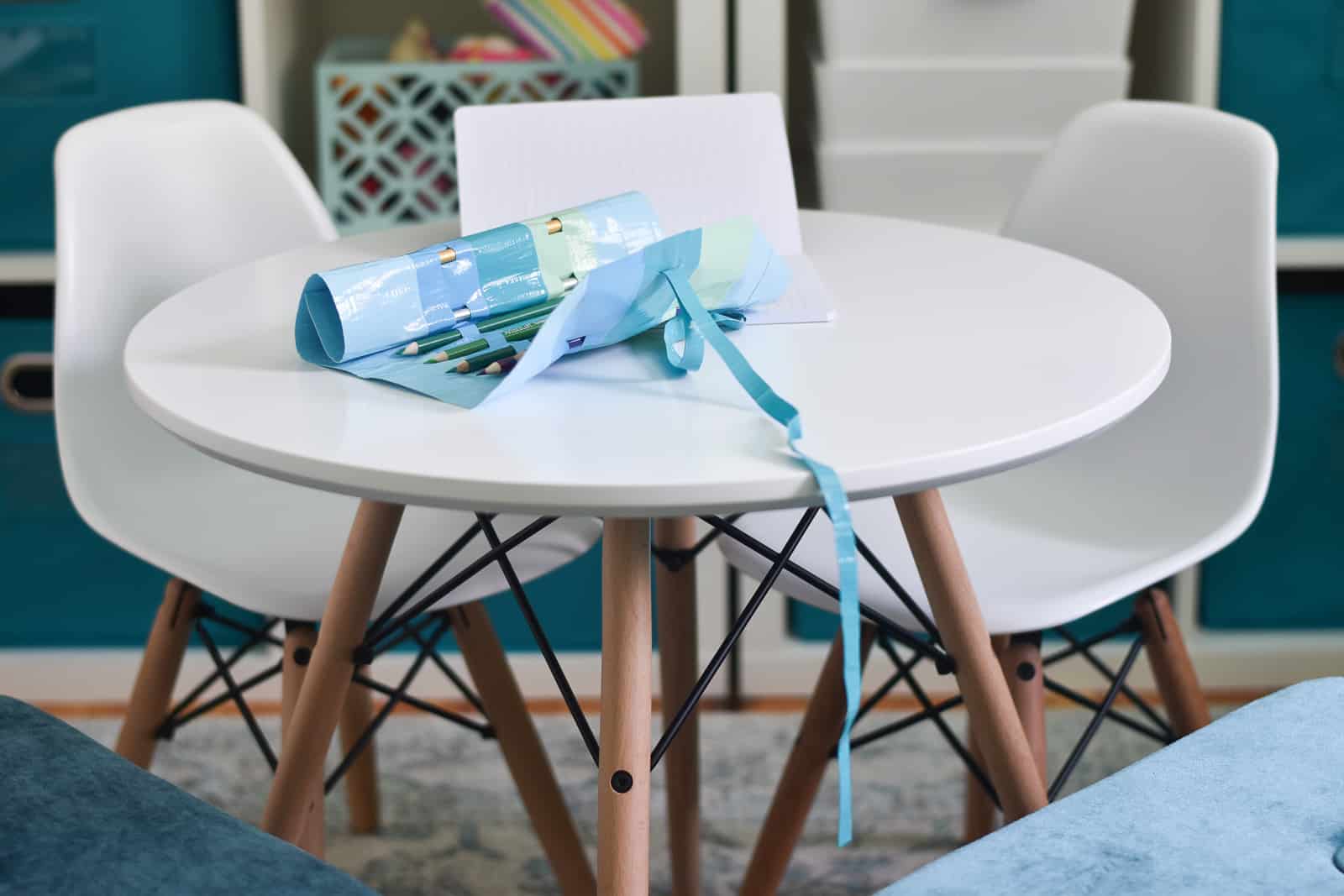 table and chairs in girls room