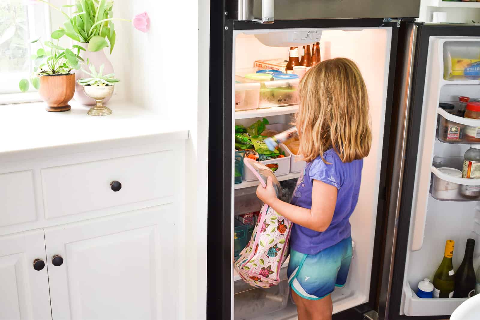 kids getting what they need from lunch stations